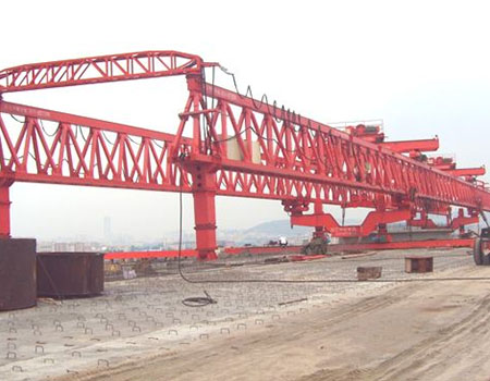 鐵路架橋機