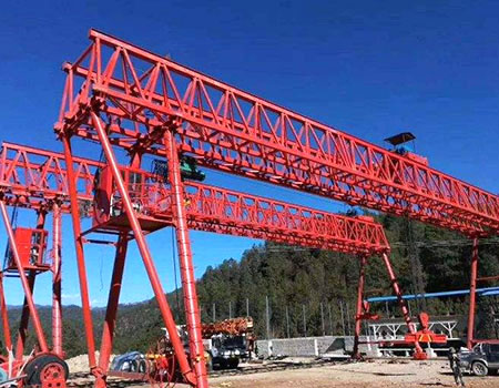 鐵路提梁機